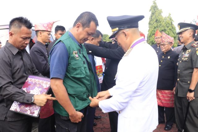 Hari Jadi Ke-71, Bupati Launching Program CINTA BS