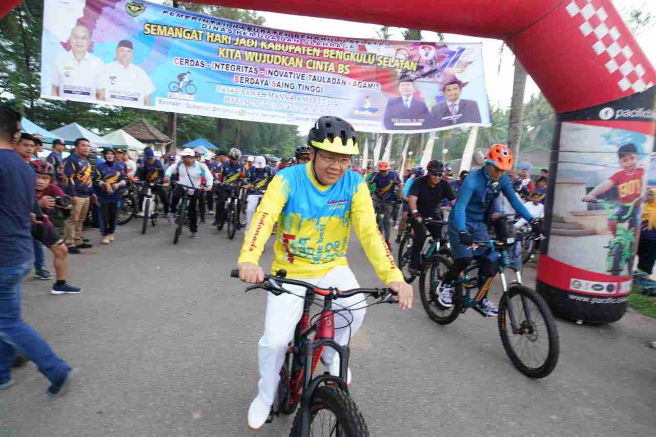 Gubernur Ingatkan Masyarakat Bengkulu Selatan Pentingnya Hidup Sehat