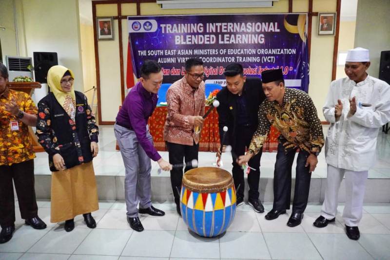 Wagub Buka Training International Blended Learning