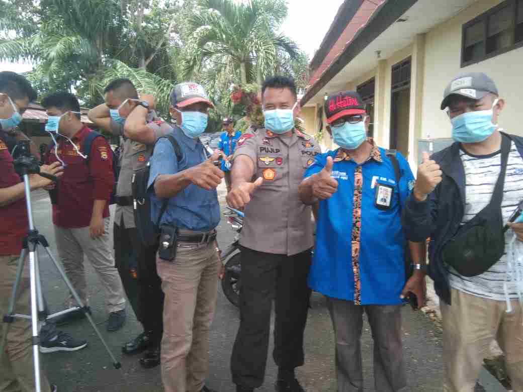 Polres, TNI, IDI dan PWI Kaur Sosialisasikan Pencegahan Penyebaran Covid-19