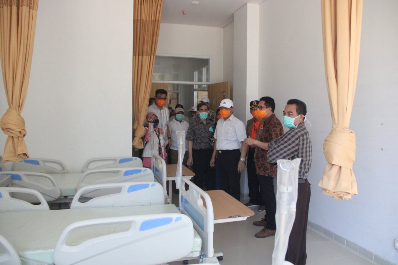 Gubernur Bengkulu Tinjau Ruangan Khusus Pasien Covid-19 di RSUD M Yunus