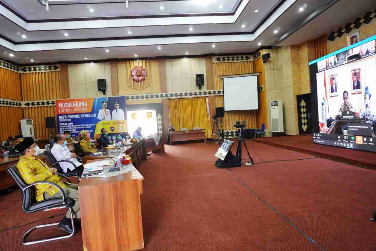 Mendagri : Daerah Jangan Hambat Jalur Distribusi yang Akibatkan Kelangkaan