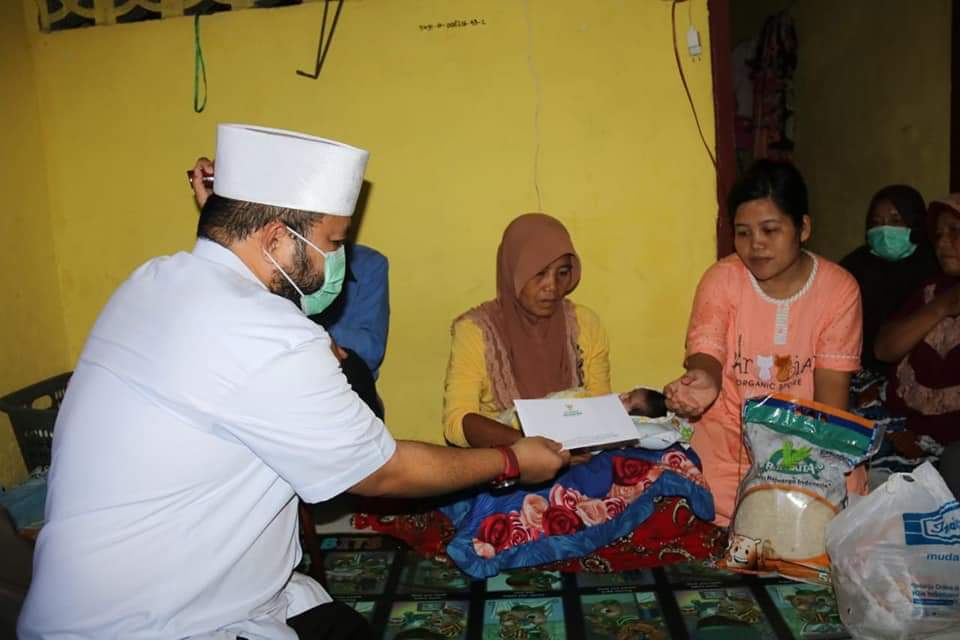 Bayi Pengidap Omphalocele Dapat Bantuan dari Walikota Bengkulu