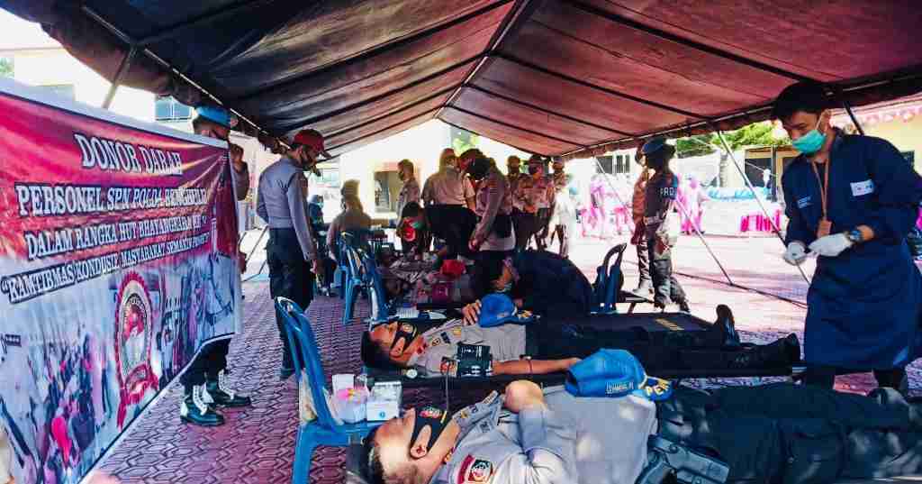 Jelang Hari Bhayangkara Puluhan Polisi di Rejang Lebong Donor Darah