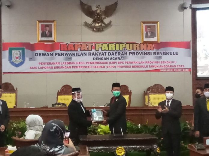 DPRD Provinsi Bengkulu Terima LHP LKPD 2019 dari BPK RI Bengkulu