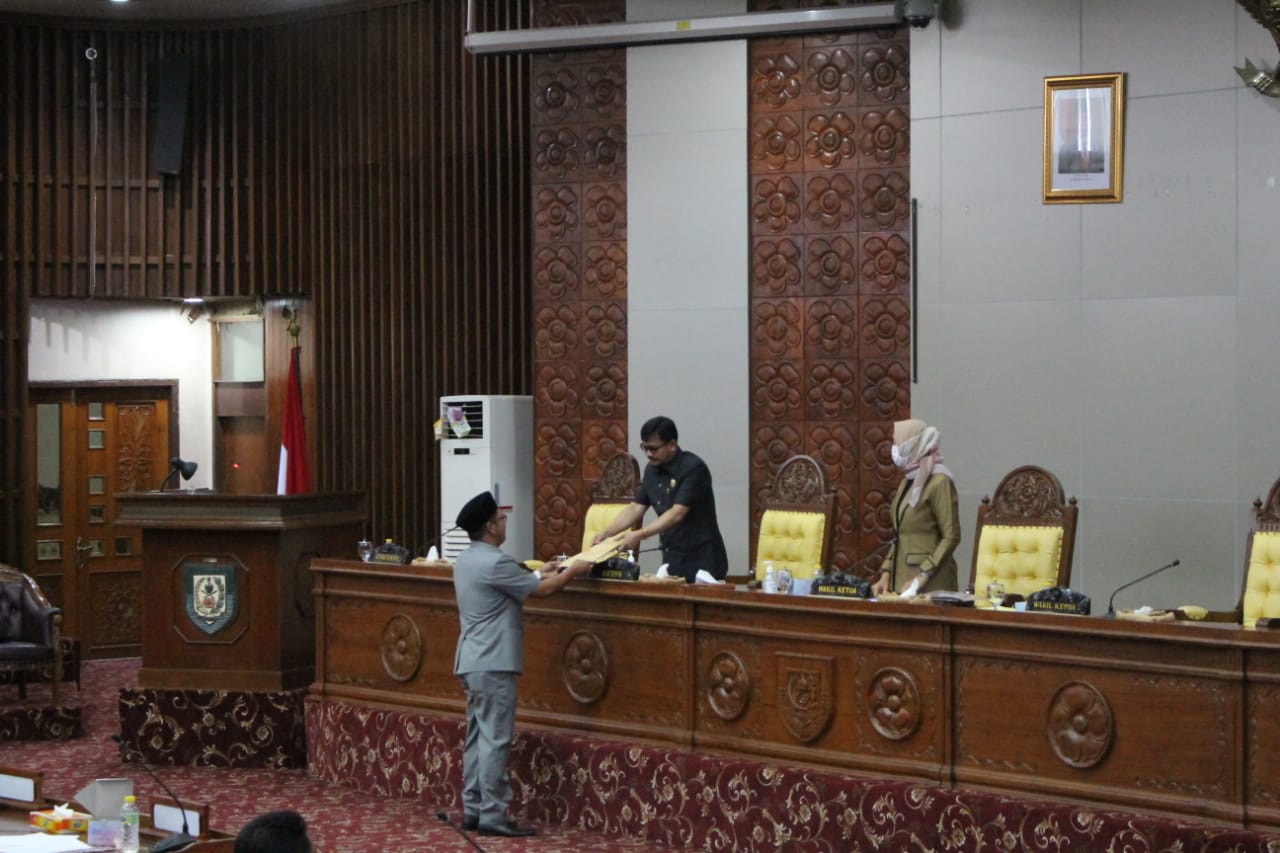 Penyampaian Nota Penjelasan Gubernur Bengkulu tentang RAPBD-P 2020
