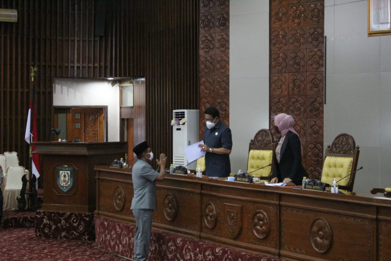 Penyampaian Nota Penjelasan Gubernur Bengkulu tentang Raperda RAPBD 2021