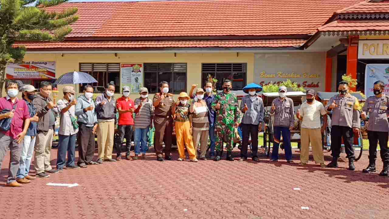 Beras 1,3 Ton Disalurkan Saat Peringatan HPN 2021 di Rejang Lebong