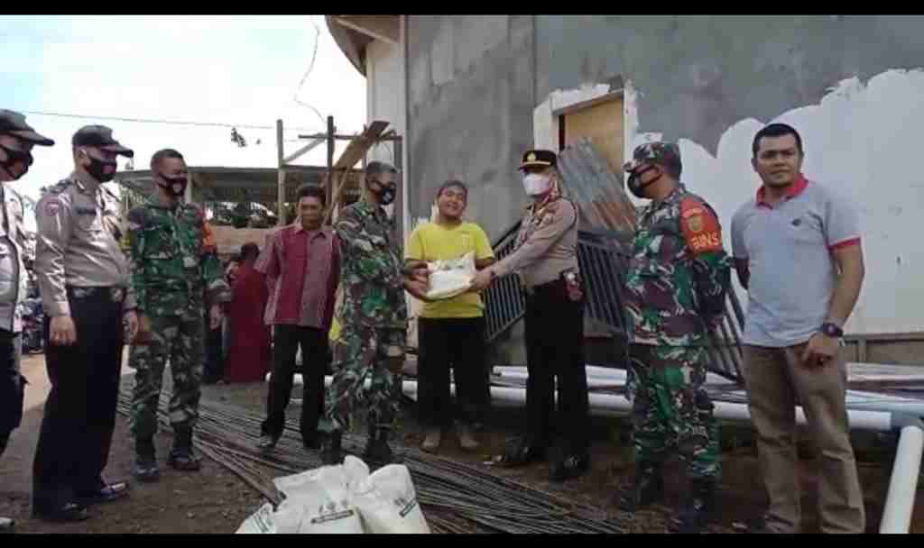 TNI/Polri Rejang Lebong Kerja Bakti di Ponpes Imam As-Syafii
