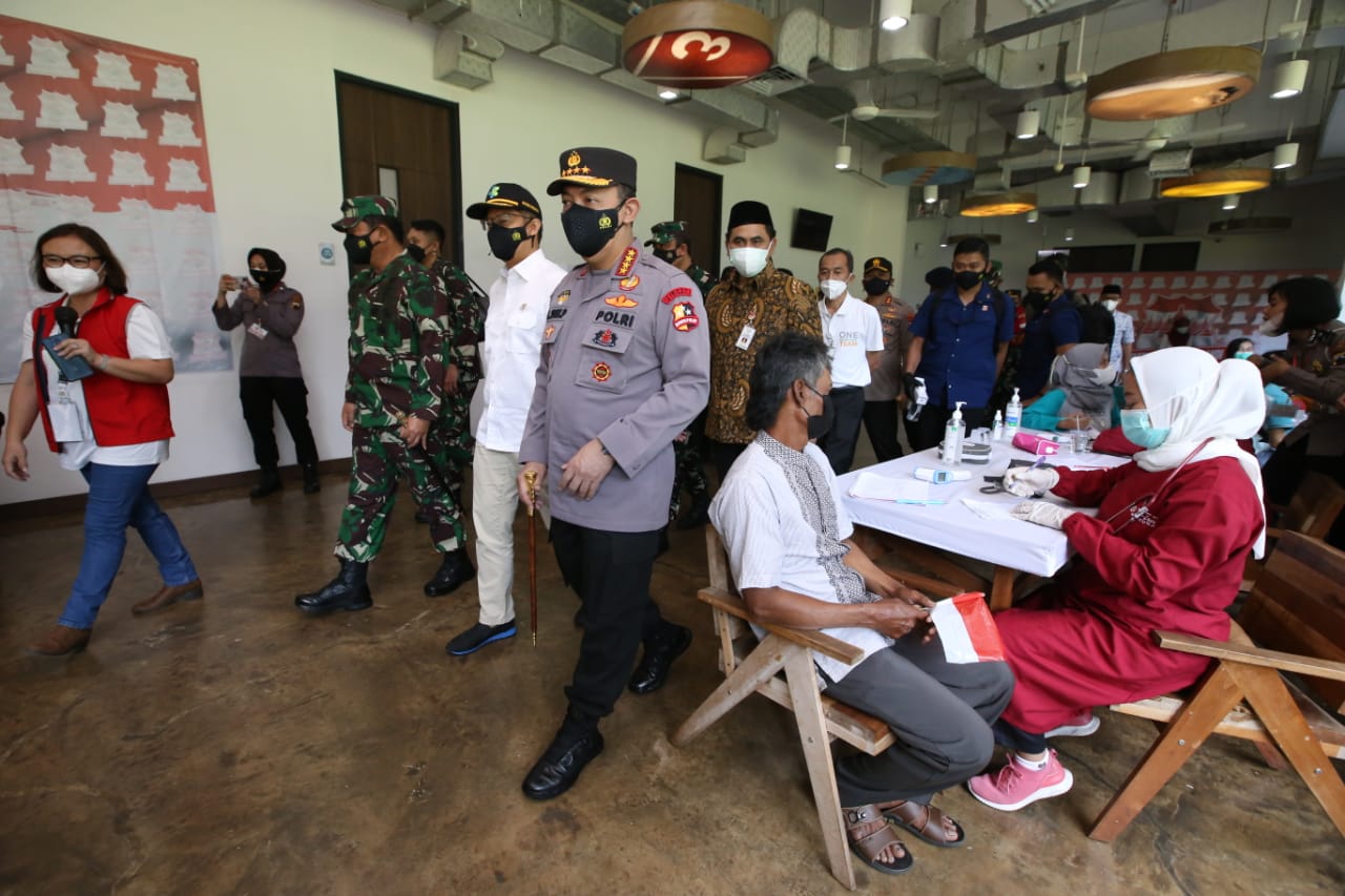 Vaksinasi untuk Buruh Bakal Dipercepat Hingga Akhir Agustus