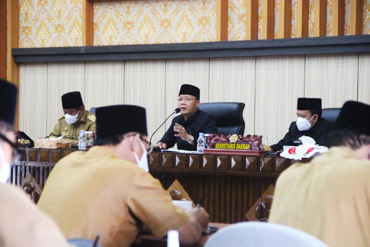 Gubernur Beri Pengarahan kepada Pejabat Pimpinan Tinggi Pratama