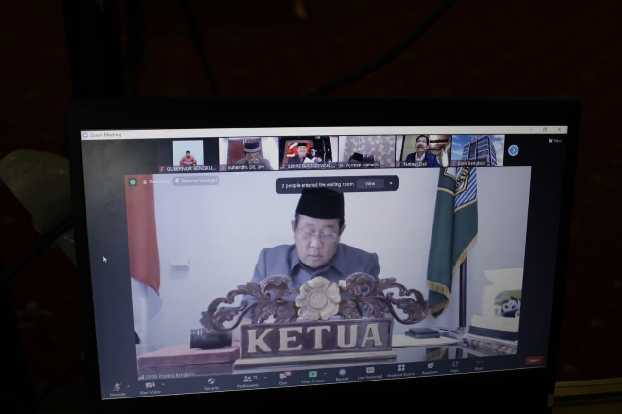 DPRD Dengarkan Penyampaian Nota Keuangan APBD-P 2021