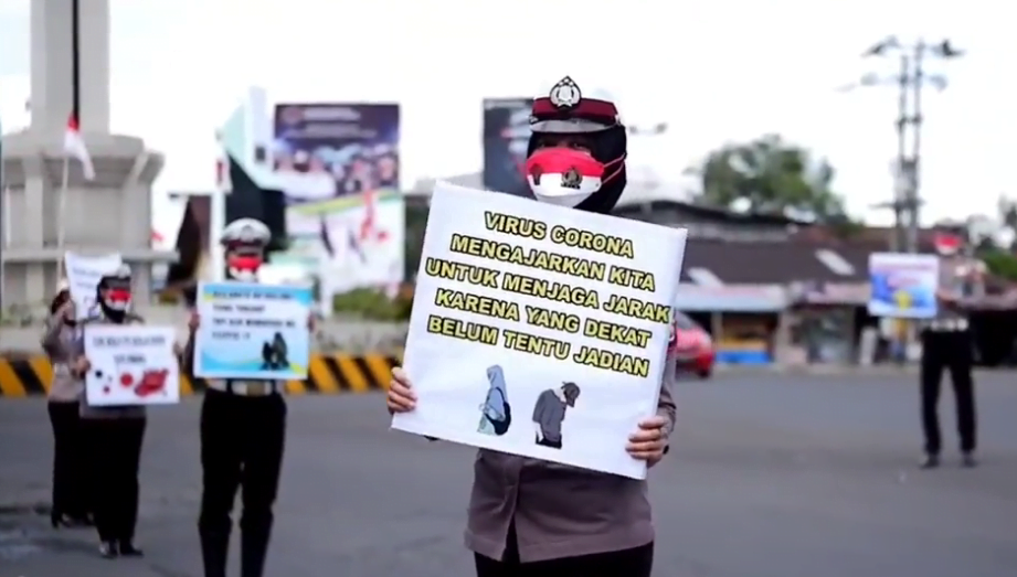 Aksi Kreatif Polres Rejang Lebong Ingatkan Patuhi Prokes