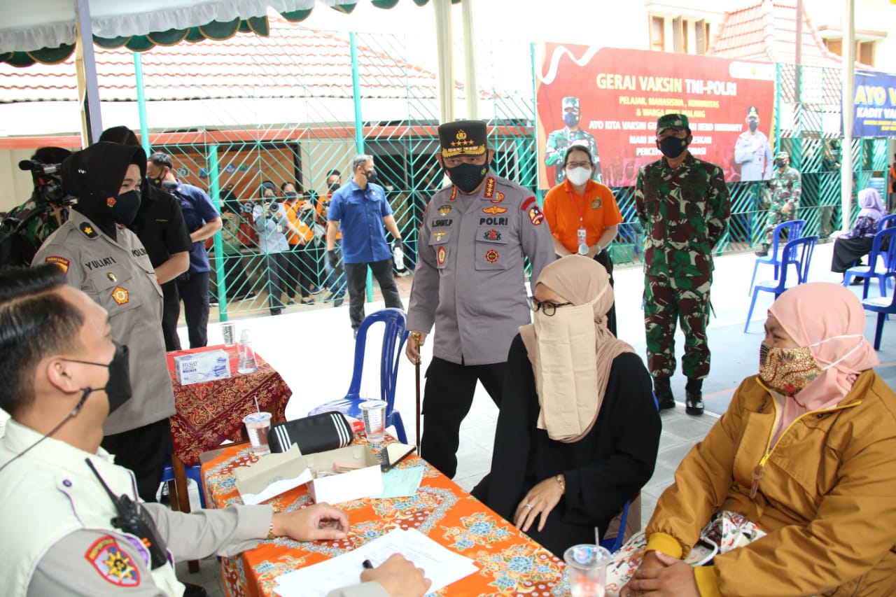 Kapolri Optimis Target Dua Juta Vaksinasi Per Hari Tercapai