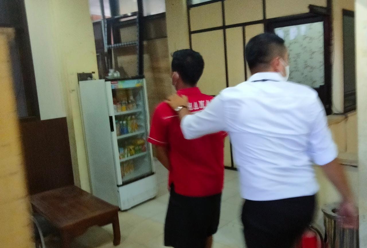Sebar Video Asusila ke Grup WA, Pria Ini Berurusan dengan Polisi