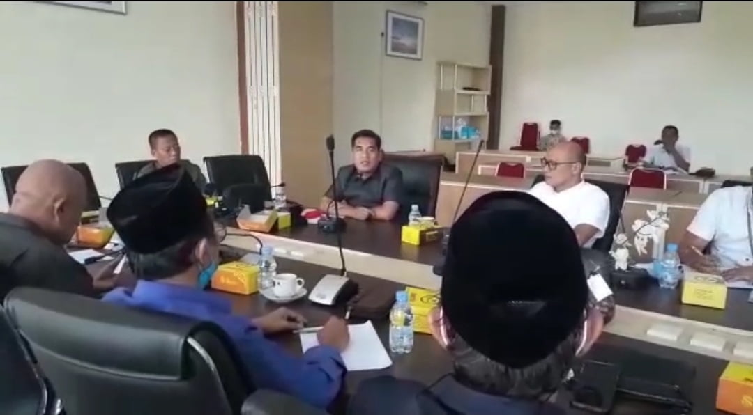 Dewan Kritik Lubang Bekas Perbaikan Jalan, Khawatir Sebabkan Kecelakaan