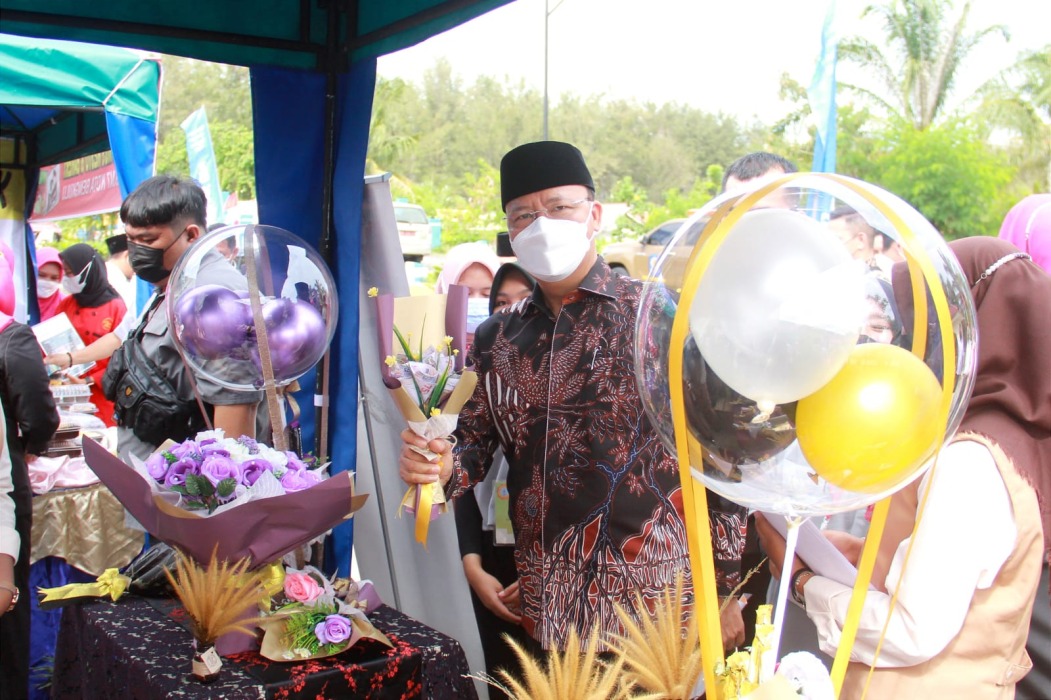 Gubernur Rohidin Resmikan Teaching Factory SMKN 7 Kota Bengkulu