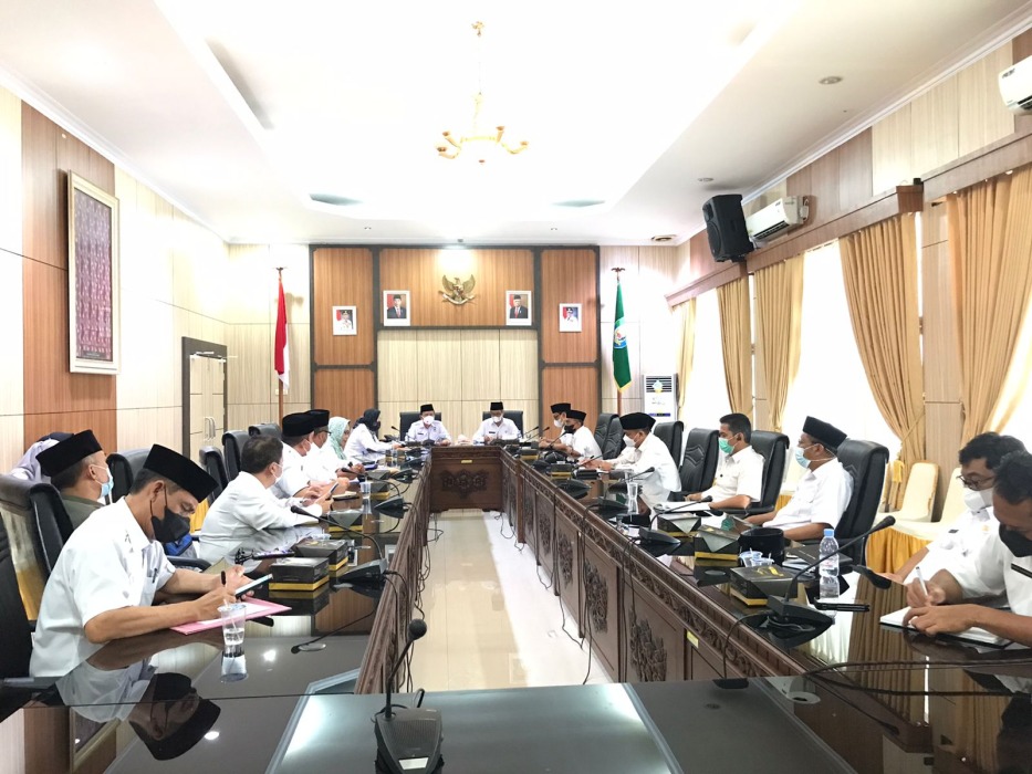 Pemprov Bentuk Tim Tindak Lanjuti soal Pengelolaan Pantai Panjang