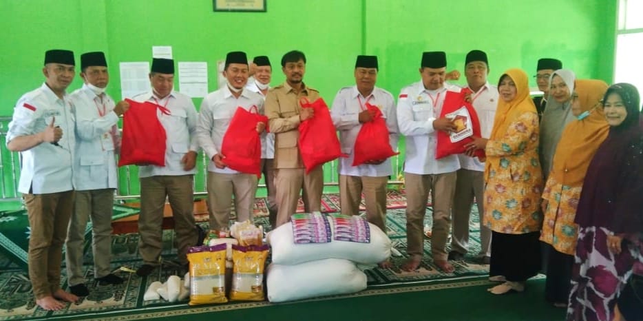Gerinda Bengkulu Bagi-bagi Bansos di Rejang Lebong