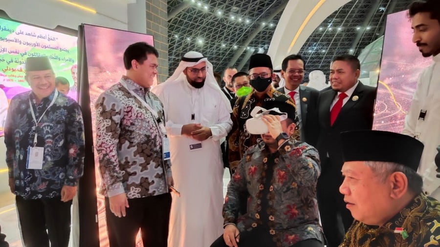Menag Coba Layanan Manasik Metaverse