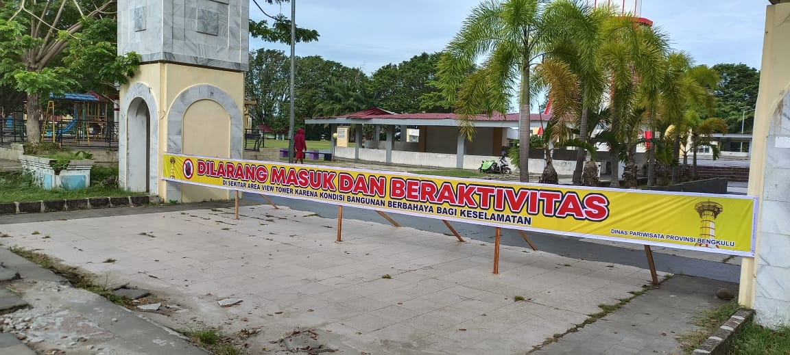 Garis Pengaman Dipasang, Pembongkaran View Tower Masih Lama