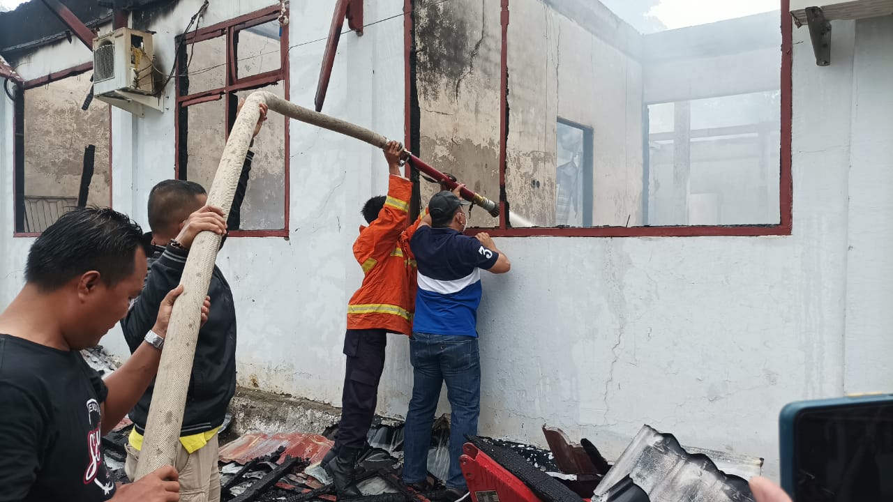 Dinas Pertanian Seluma Kebakaran, Alat-alat Kantor jadi Abu