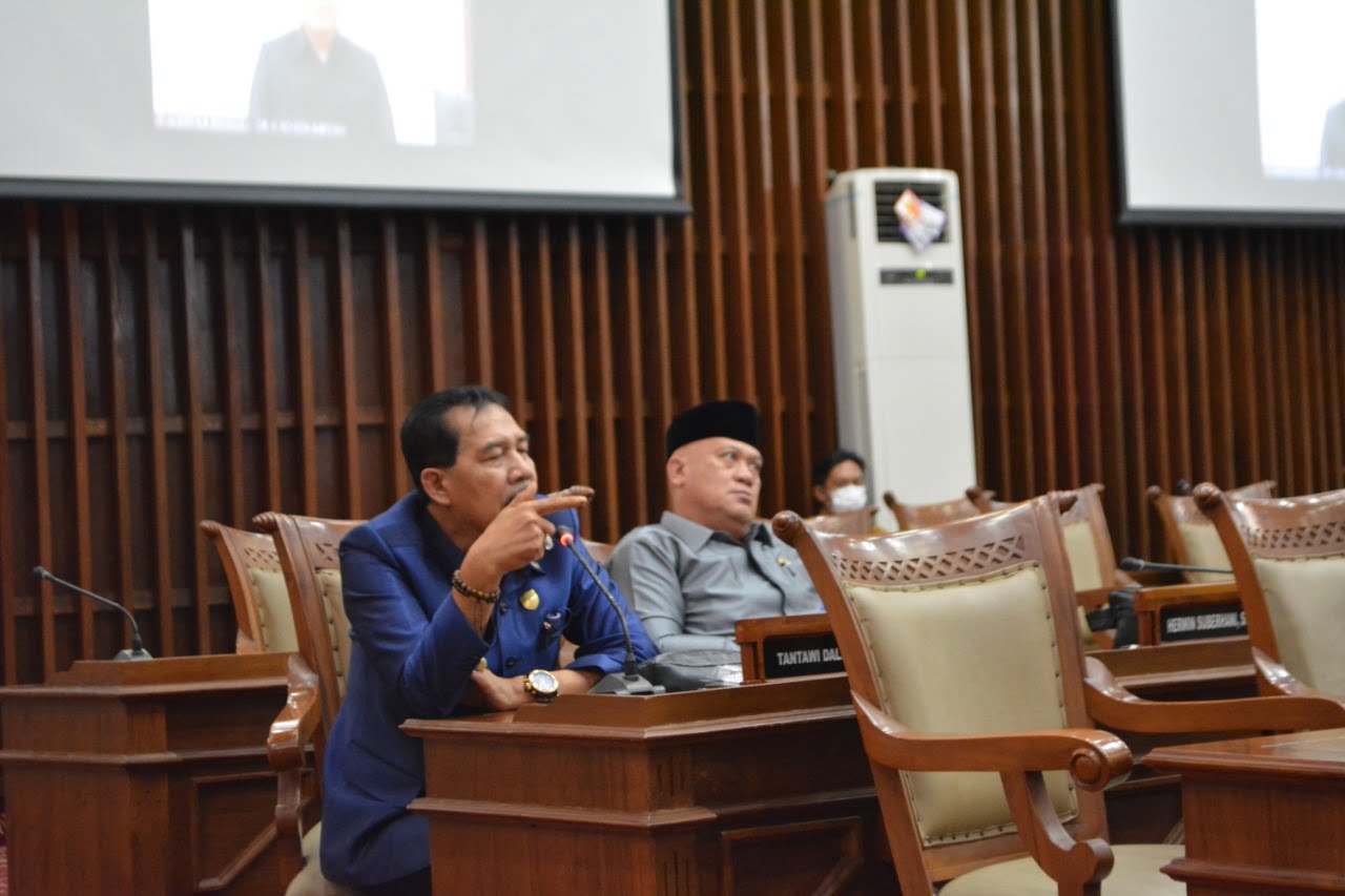 Hindari Alih Fungsi Lahan, DPRD dan Gubernur Bahas Raperda Tata Ruang