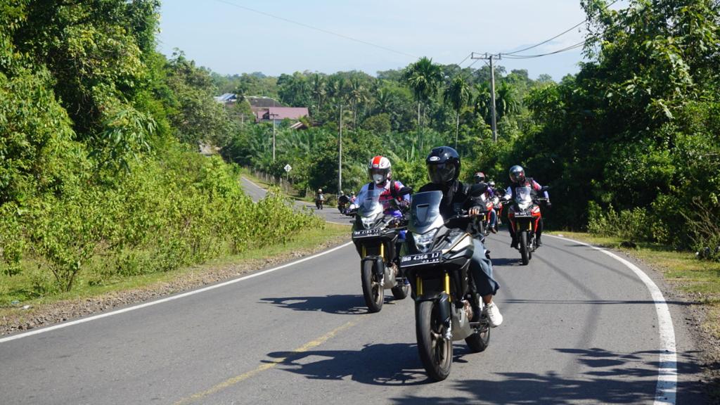 Honda Luncurkan CB150X, Apa Saja Keunggulannya?