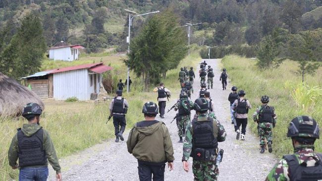 Satgas Damai Cartenz Tembak Mati Satu Anggota KKB