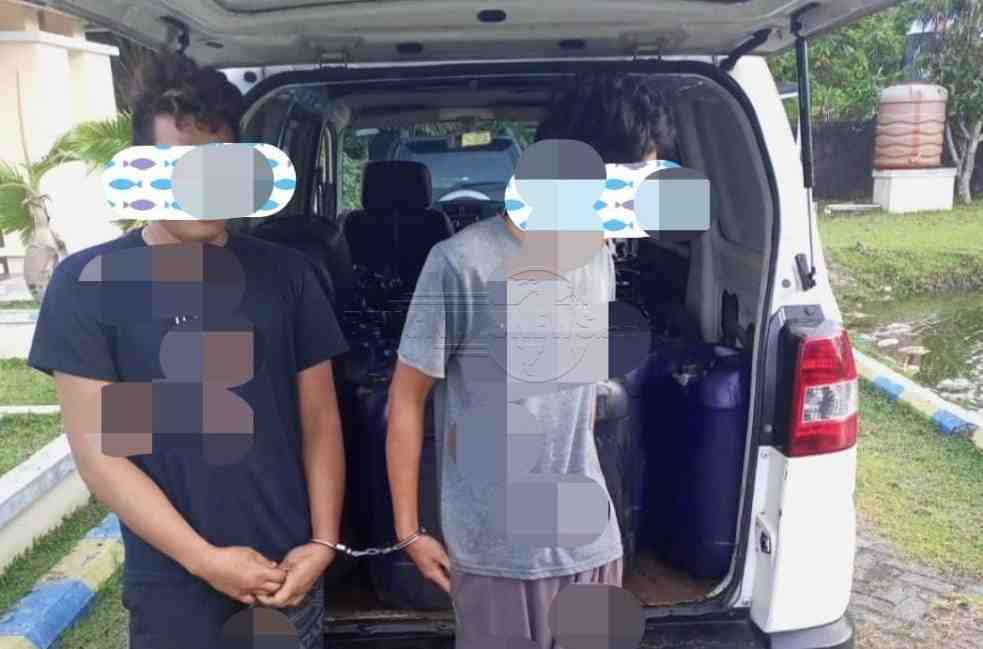 Dua tersangka yang ditangkap polisi