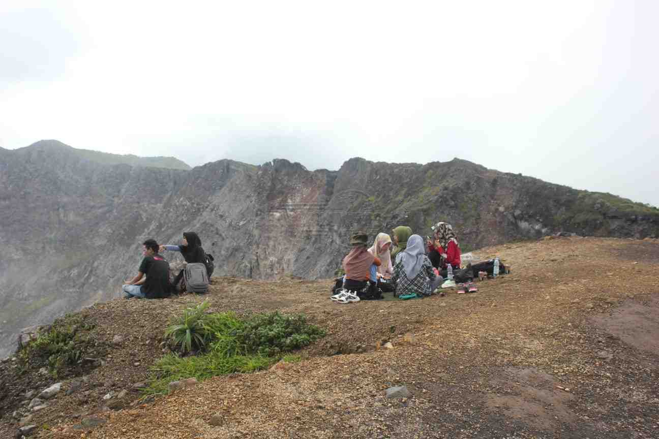 Menikmati Alam Bukit Kaba, Jalur Mudah untuk Pendaki Pemula