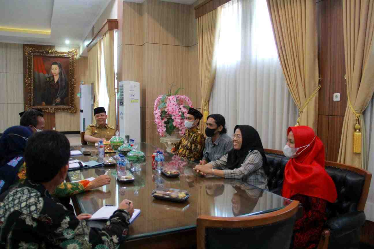 Gubernur Minta KPID Jaga Eksistensi Media Penyiaran