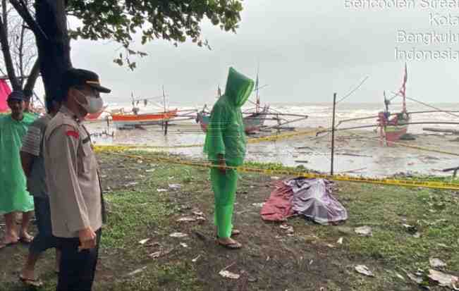 Polisi Selidiki Penemuan Mayat Tanpa Identitas di Pantai Pasar Bengkulu