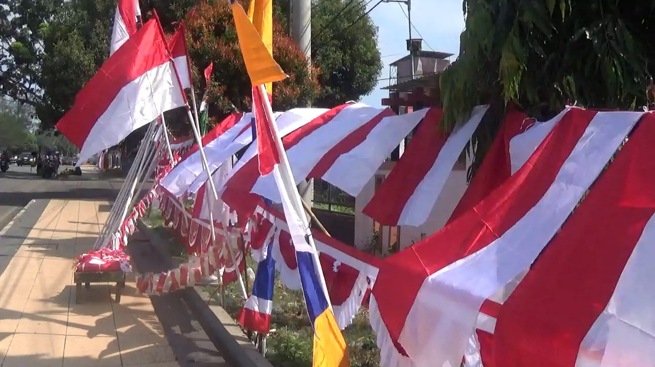 Gubernur Imbau Masyarakat Bengkulu Pasang Bendera Merah Putih selama 1 Bulan Penuh 