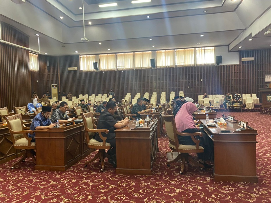 DPRD Provinsi Tanggapi Keluhan Masyarakat Terkait Jalan Rusak