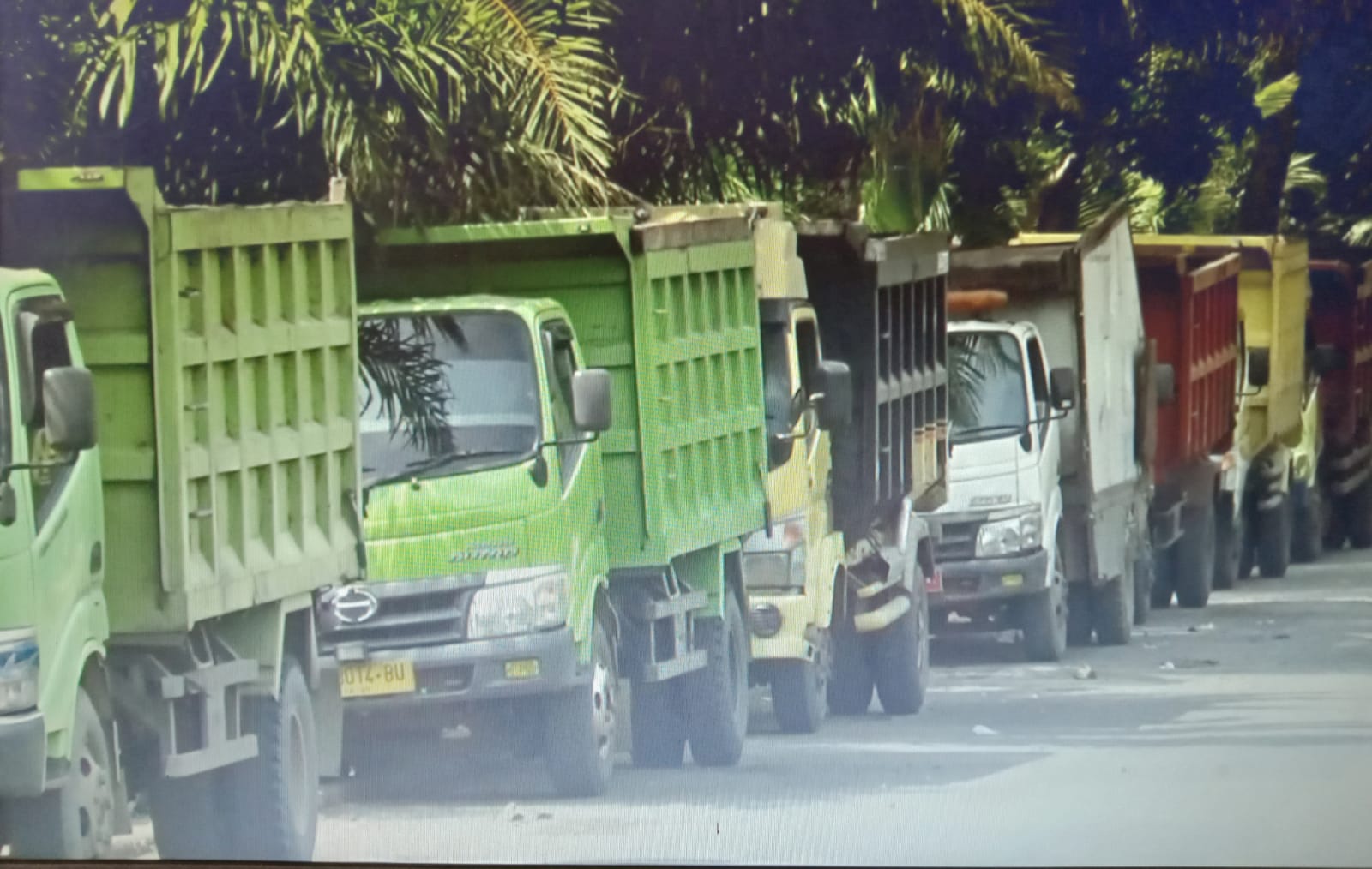 Cerita Sopir Truk, Mulai dari Menginap di SPBU Hingga Habiskan Uang Jajan