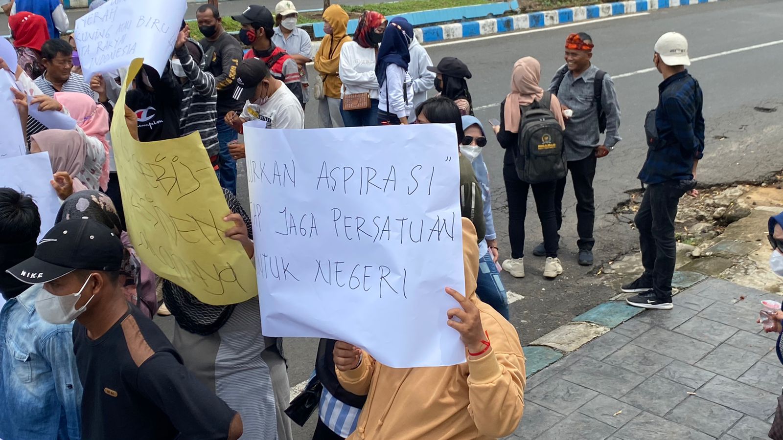 Harga BBM Belum Turun, Giliran GEMAWASBI Demo di DPRD