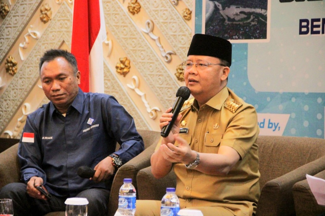 Gubernur Bengkulu. MC