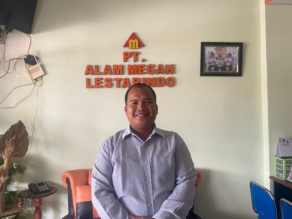 Direktur PT Alam Megah Lestarindo, Koni Seflion. Foto, Cindy/BN