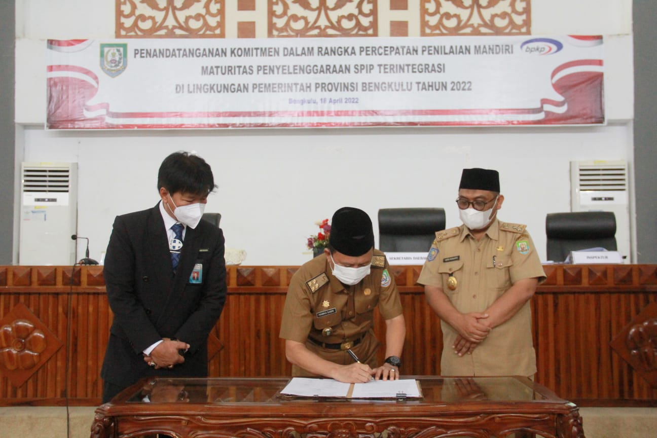 Penandatanganan Komitmen Bersama Terkait Percepatan Penilaian Mandiri Maturitas Penyelenggaraan SPIP Terintegrasi Tahun 2022