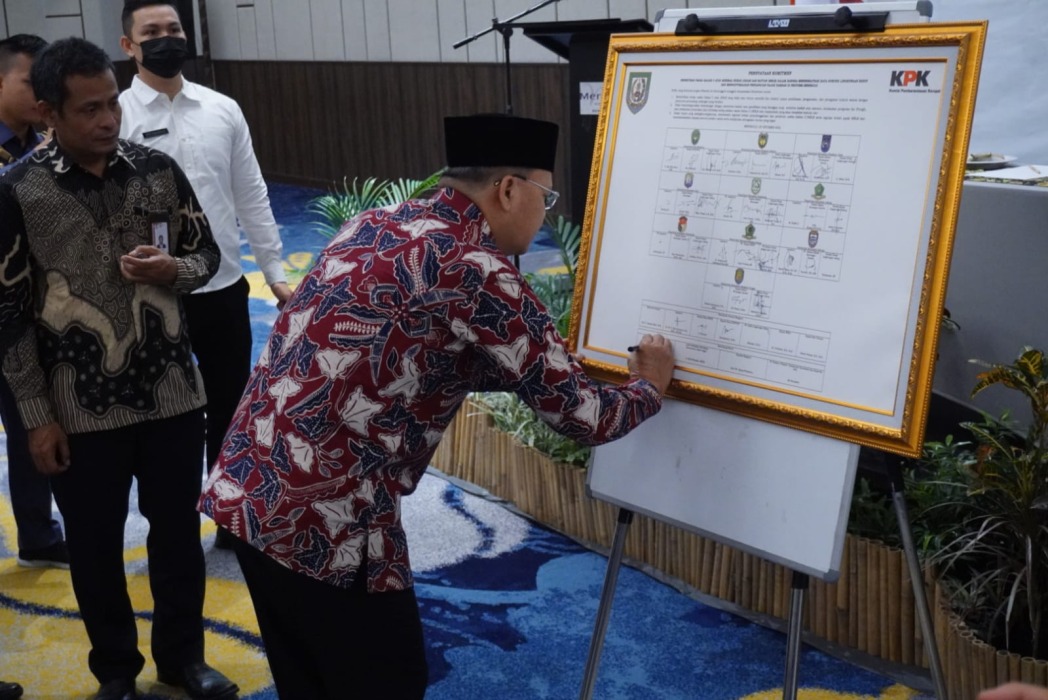 Pemprov Bengkulu Bersama KPK Teken Komitmen Penertiban Perizinan Tambang