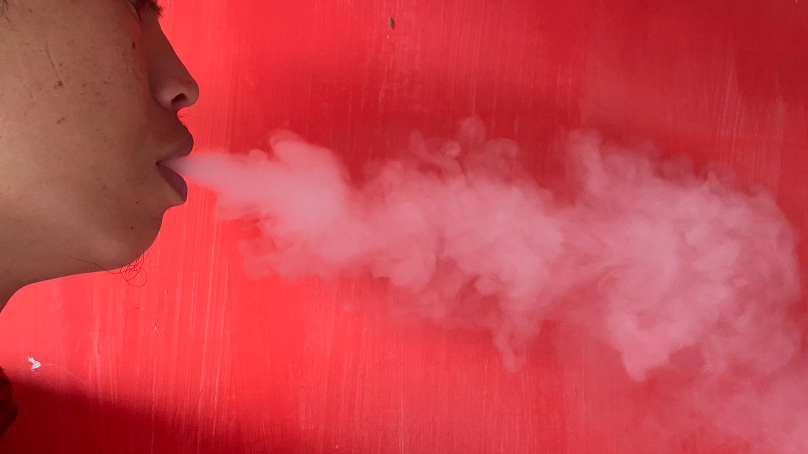 Waspada Bahaya Pod, Rokok Elektrik yang Lagi Trend