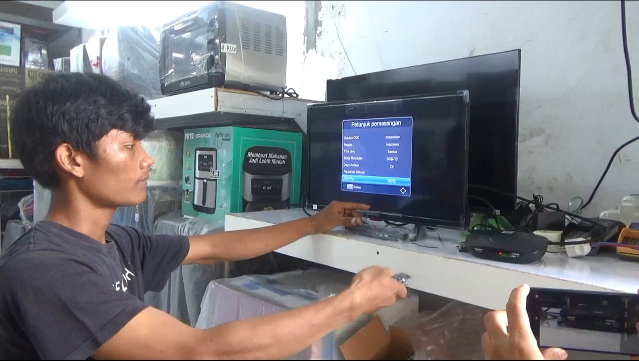 Set Top Box Mulai Diincar Jelang Penghentian TV Analog Besok