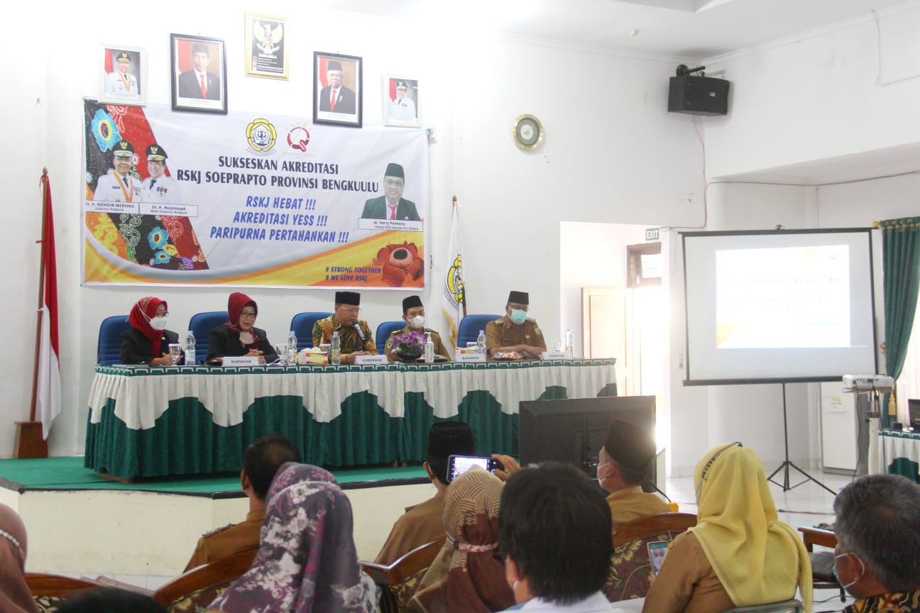 Survei Simulasi Akreditasi Komisi Akreditasi Rumah Sakit (KARS) Rumah RSKJ Soeprapto Bengkulu, Senin (0711).