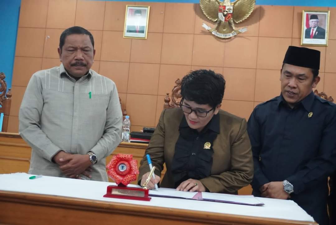 DPRD Bengkulu Utara Sahkan Raperda APBD 2023 jadi Perda
