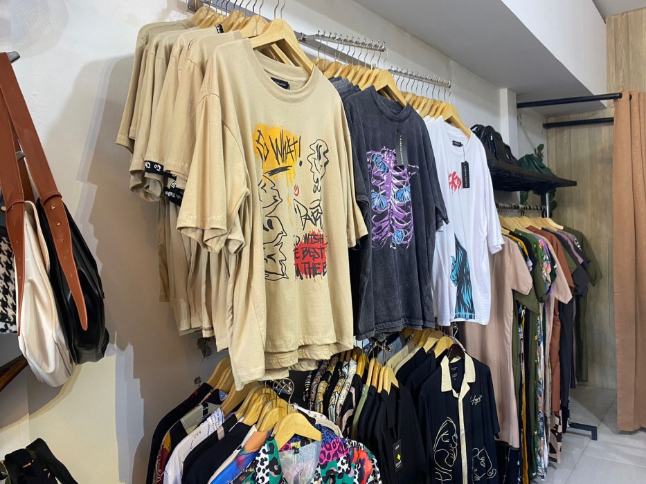 Tips Memilih Baju Thrift yang Benar