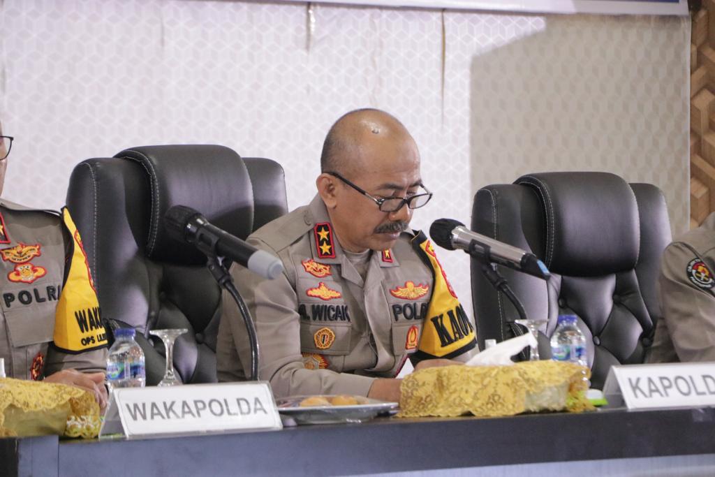 Kapolda Bengkulu, Agung Wicaksono saat menggelar konferensi pers, di gedung adem Polda Bengkulu, Rabu (28/12/2022). Humas Polda Bengkulu
