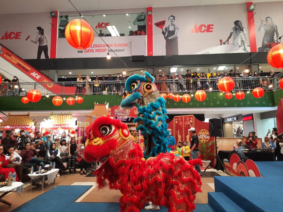Barongsai di Festival Imleh, Atrium Bencoolen Mall, Rabu (18/01/2023). Foto, Gita/BN