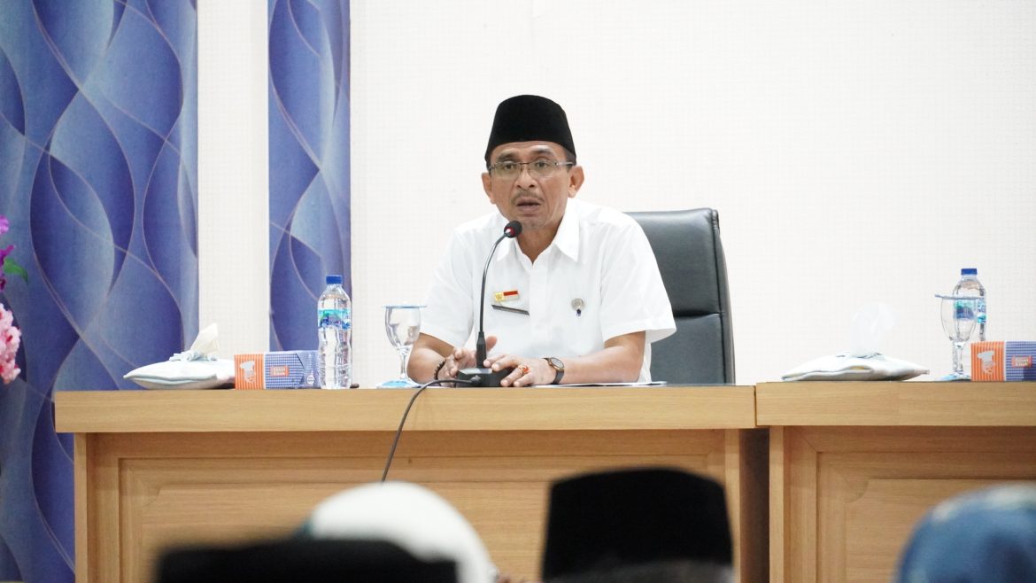 Kepala Dinas Lingkungan Hidup (DLH) Kota Bengkulu Riduan. MC