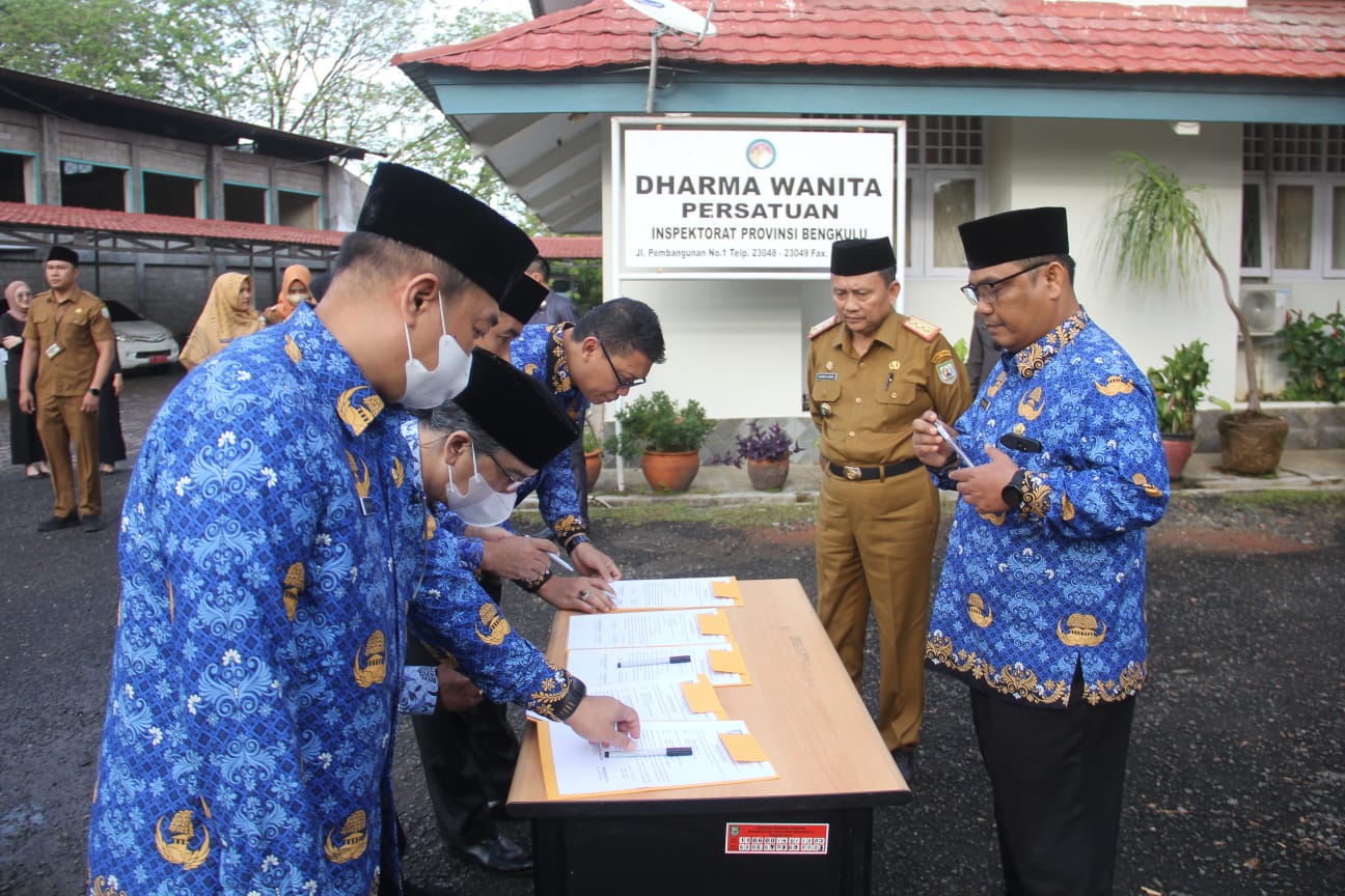 Pejabat Eselon 3 dan 4 Pemprov Bengkulu Tandatangani Perjanjian Kinerja